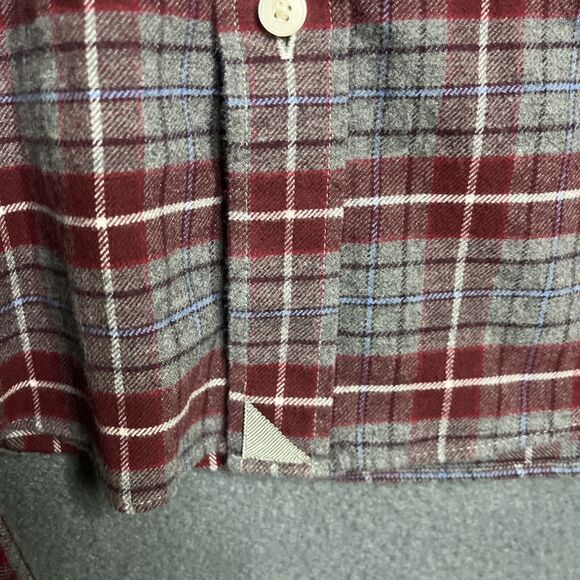 Untuckit Shirt Men’s Size Medium Slim Fit Red Gray Plaid Button Up‎ Long Sleeve - Picture 3 of 9